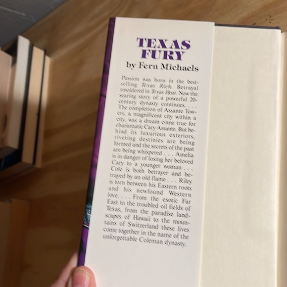 📚2/$14; 3/$16; 4/$18; 5/$20 ADD $2 for any additional books! ENJOY📚📚📚 - Picture 2 of 6